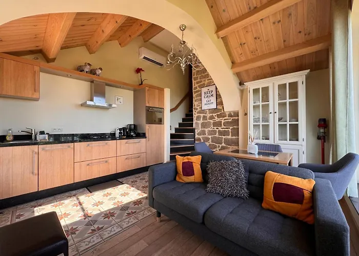Maison Des Etoiles D'hotes, Adult Only 4* Verrieres (Aveyron)