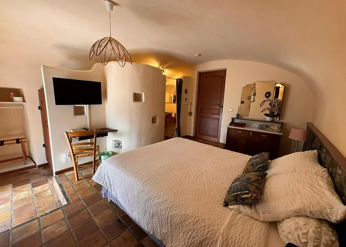 Maison Des Etoiles D'hotes, Adult Only 4* Verrieres (Aveyron)