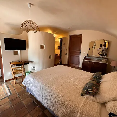 Maison Des Etoiles D'hotes, Adult Only * Verrieres (Aveyron)