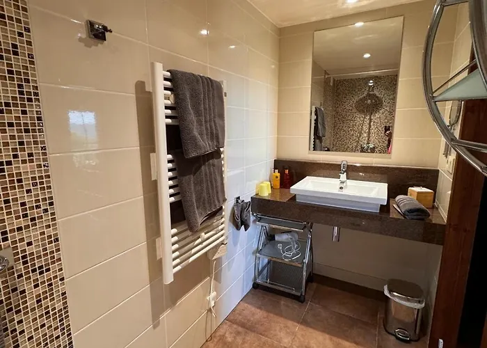 Maison Des Etoiles D'hotes, Adult Only Verrieres (Aveyron)